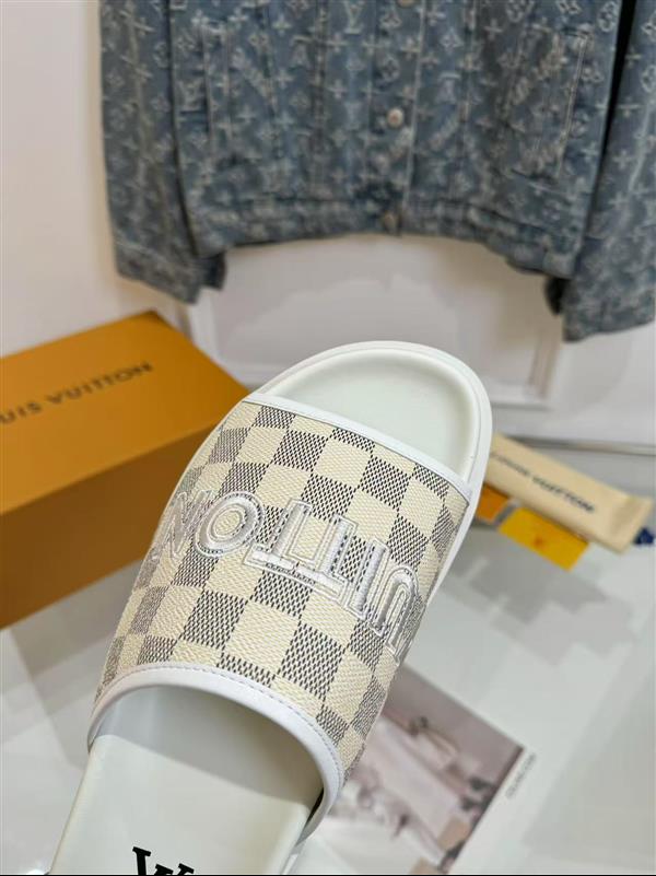 20251128184543843 210